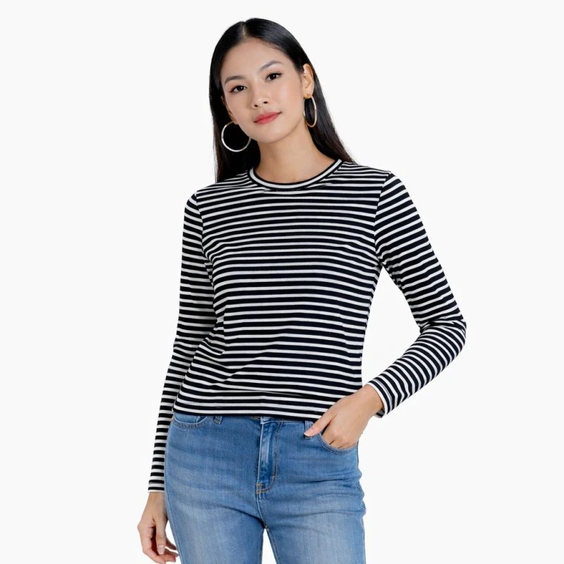 Atasan Wanita Lengan Panjang Salur Hitam Kecil Casual Basic