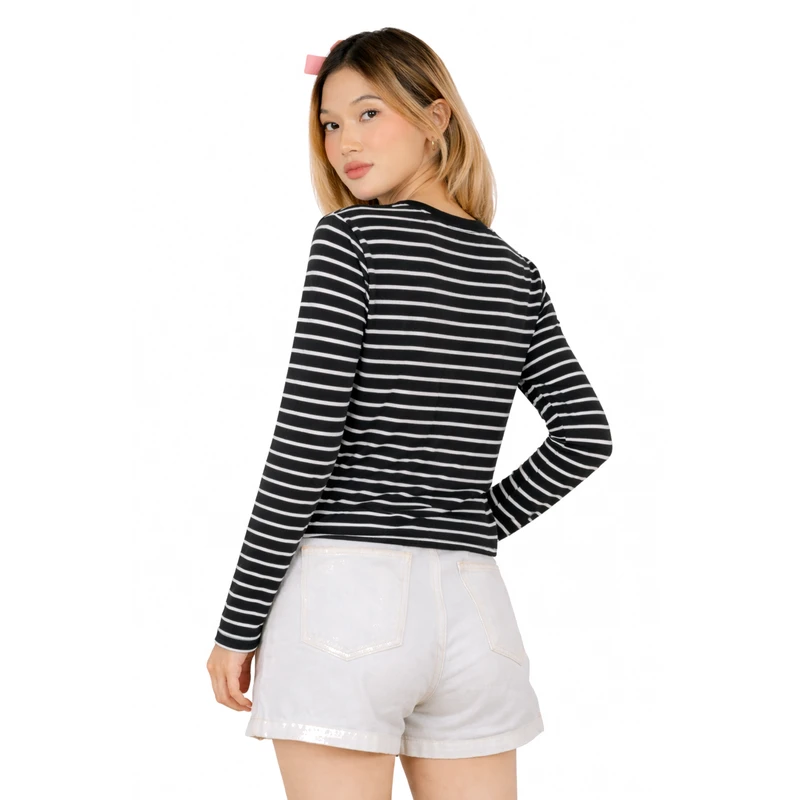 Atasan Wanita Lengan Panjang Salur Hitam Besar Casual Basic